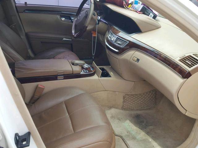 WDDNG71X67A118568 - 2007 MERCEDES-BENZ S 550 WHITE photo 5