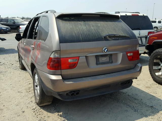 5UXFB53514LV08487 - 2004 BMW X5 4.4I BROWN photo 3