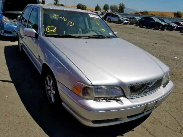 YV1LS56D5X2569014 - 1999 VOLVO S70 GLT SILVER photo 1