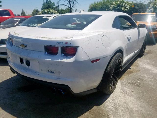 2G1FL1EP5D9806935 - 2013 CHEVROLET CAMARO ZL1 白色 照片 4