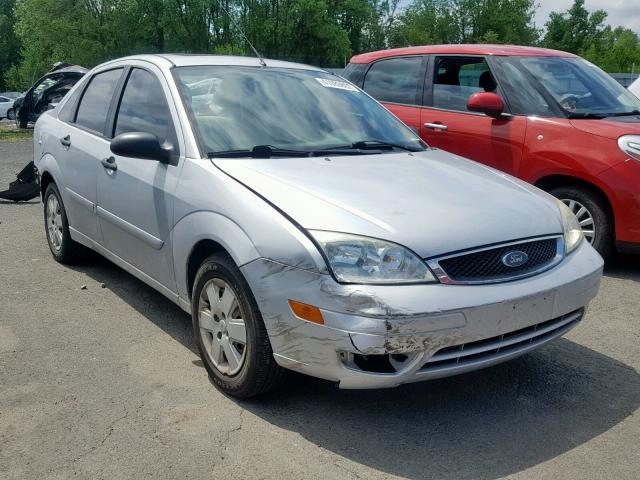 1FAHP34N46W254408 - 2006 FORD FOCUS ZX4 SILVER photo 1