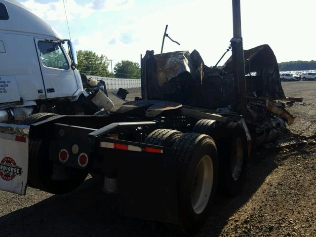 1FUJGLDR99LAM3799 - 2009 FREIGHTLINER CASCADIA 1 BURN photo 4