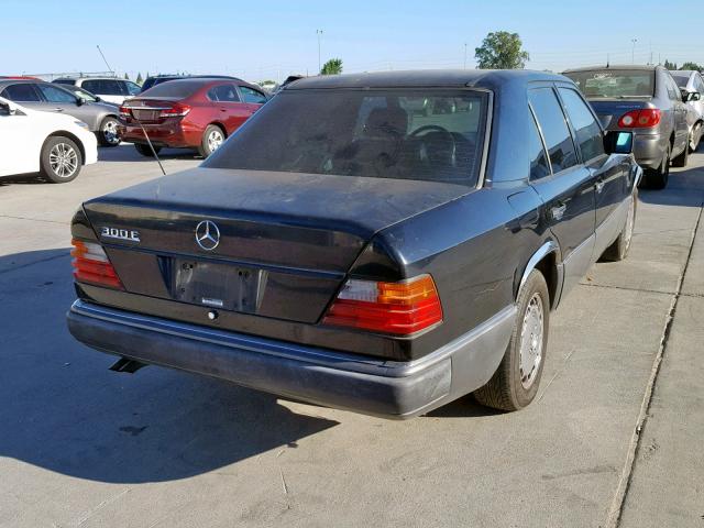 WDBEA30E9MB538446 - 1991 MERCEDES-BENZ 300 E BLACK photo 4