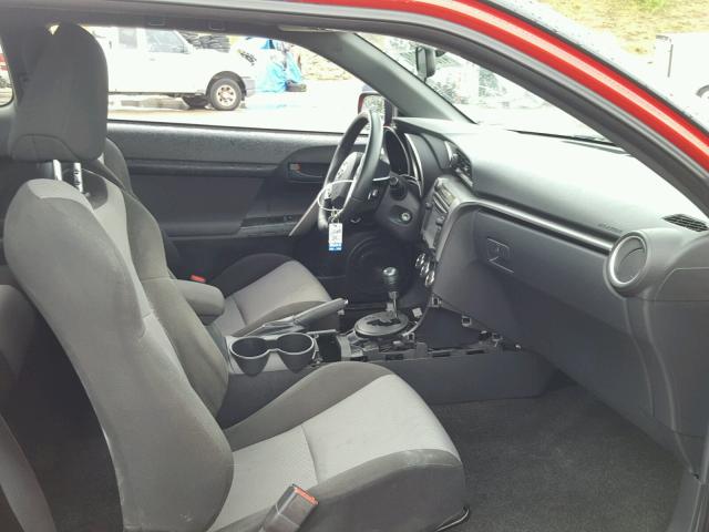 JTKJF5C72E3081994 - 2014 TOYOTA SCION TC 红色 照片 5