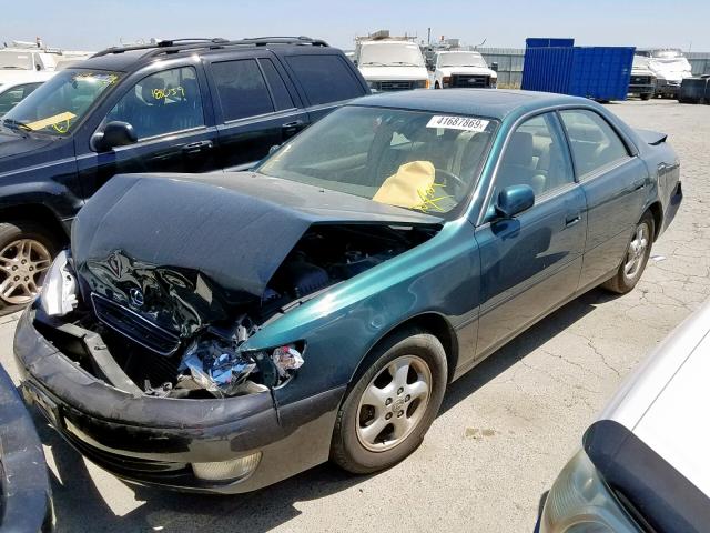 JT8BF28G7W0126111 - 1998 LEXUS ES 300 GREEN photo 2