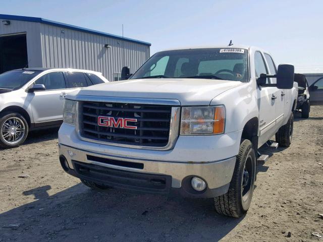 1GTHK73639F160051 - 2009 GMC SIERRA K35 WHITE photo 2