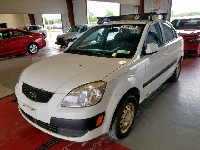 KNADE123666134806 - 2006 KIA RIO WHITE photo 2