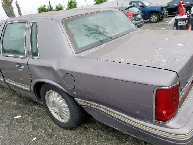 1LNLM83W6SY763432 - 1995 LINCOLN TOWN CAR C SILVER photo 9