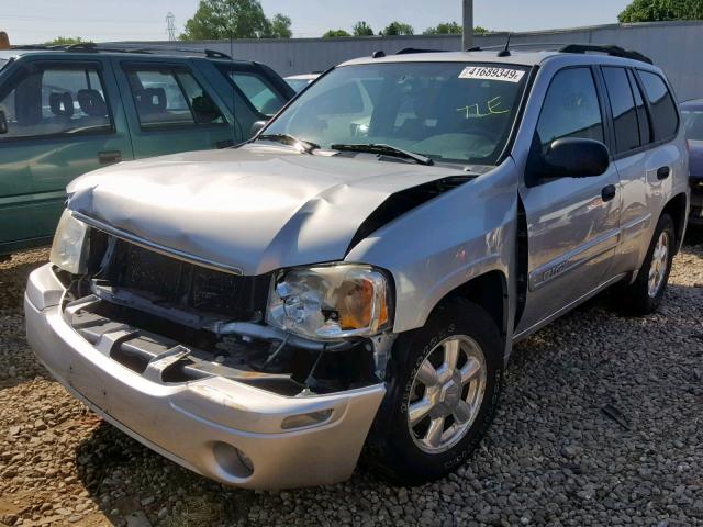 1GKDT13S252377828 - 2005 GMC ENVOY SILVER photo 2