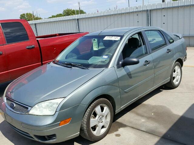 1FAFP34N55W242130 - 2005 FORD FOCUS ZX4 TEAL photo 2