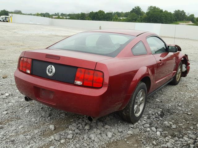 1ZVFT80N365235898 - 2006 FORD MUSTANG MAROON photo 4