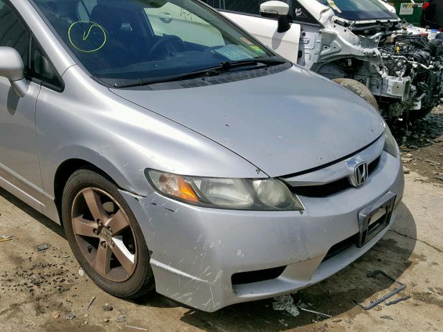 2HGFA1F64AH555864 - 2010 HONDA CIVIC LX-S فضي صورة 9