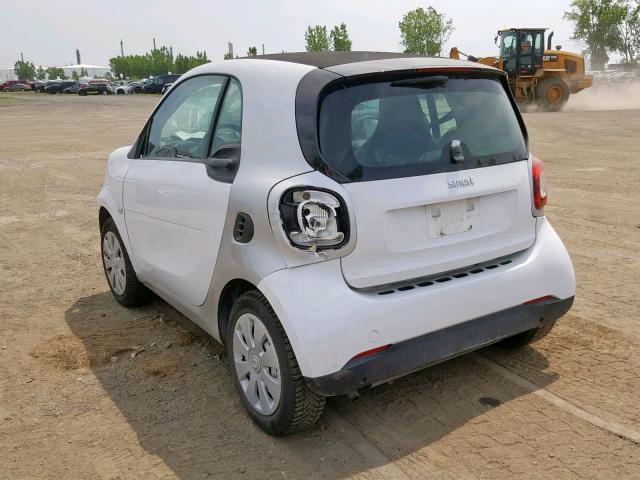 WMEFJ5DA9GK156156 - 2016 SMART FORTWO WHITE photo 3