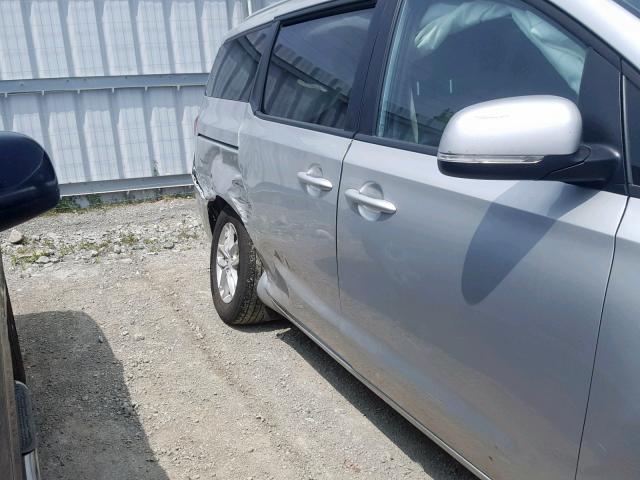 KNDMB5C12F6016395 - 2015 KIA SEDONA LX SILVER photo 9