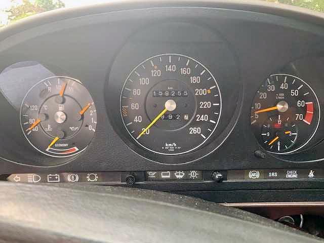 WDBBA48D9JA089923 - 1988 MERCEDES-BENZ 560 SL GRAY photo 8