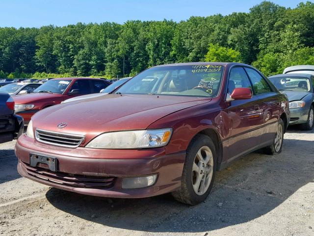 JT8BF28G010292432 - 2001 LEXUS ES 300 BURGUNDY photo 2