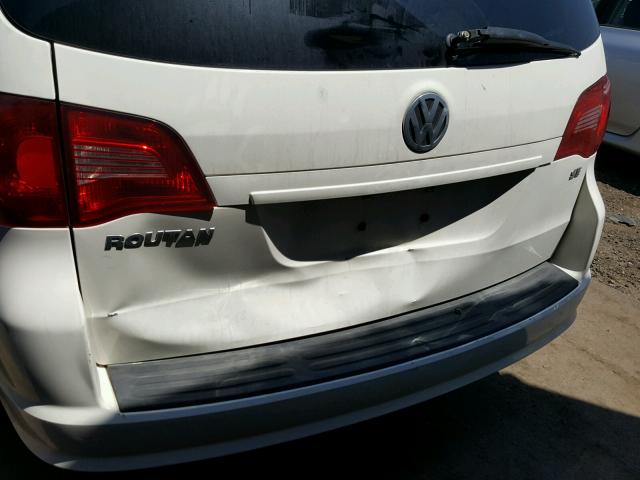 2V8HW34139R598971 - 2009 VOLKSWAGEN ROUTAN SE WHITE photo 9