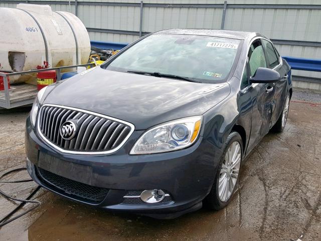 1G4PP5SK6E4133041 - 2014 BUICK VERANO GRAY photo 2