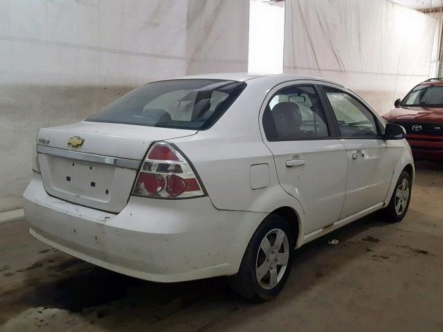 KL1TD56E19B321569 - 2009 CHEVROLET AVEO LS WHITE photo 4