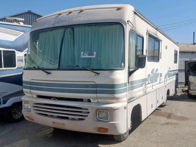 3FCMF53G3TJA02656 - 1996 FLEE MOTORHOME BEIGE photo 2