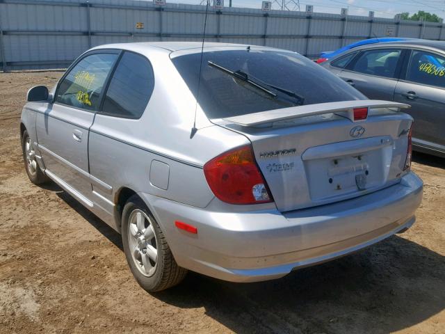 KMHCG35C35U335830 - 2005 HYUNDAI ACCENT GS SILVER photo 3