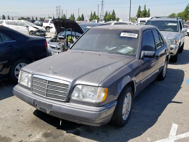 WDBEB31E8SC175690 - 1995 MERCEDES-BENZ E 300D GRAY photo 2