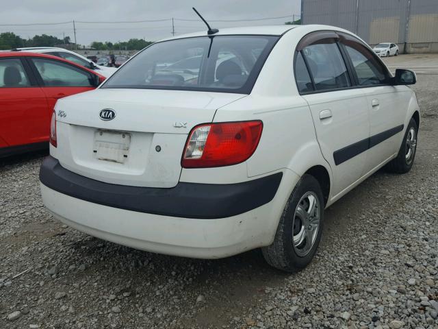 KNADE223396457205 - 2009 KIA RIO BASE WHITE photo 4