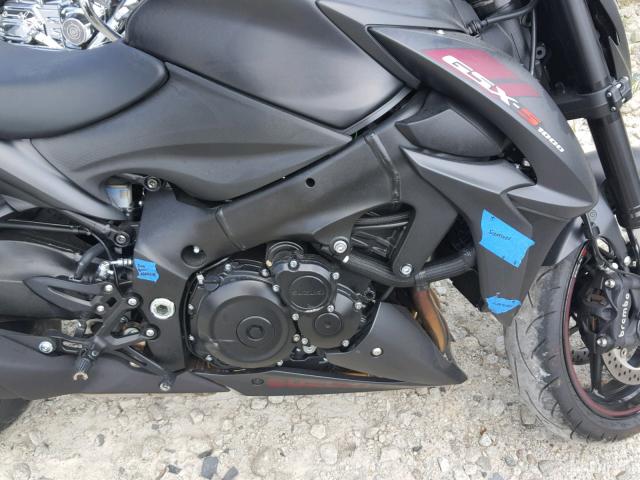 JS1GT7AB6J2100523 - 2018 SUZUKI GSX-S1000 BLACK photo 7