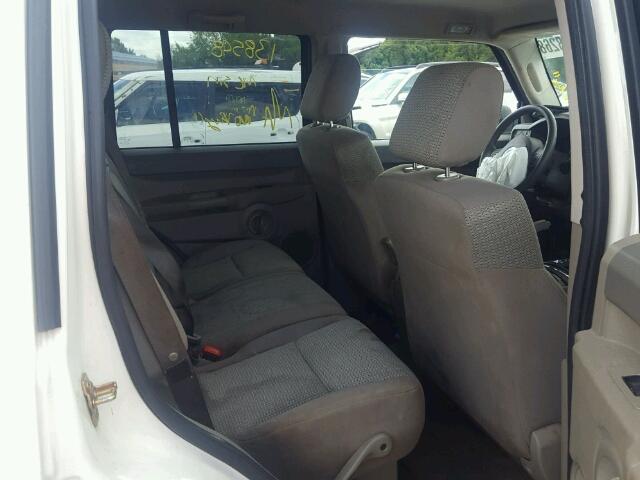 1J8HH48K16C134802 - 2006 JEEP COMMANDER WHITE photo 6