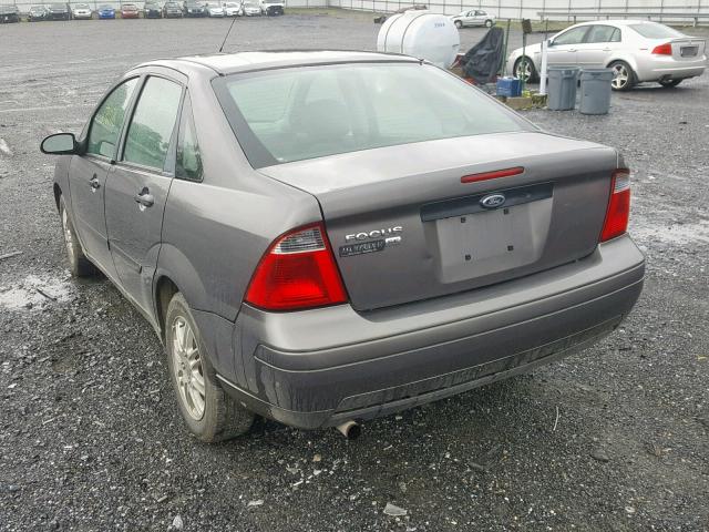 1FAFP34N57W270710 - 2007 FORD FOCUS ZX4 GRAY photo 3