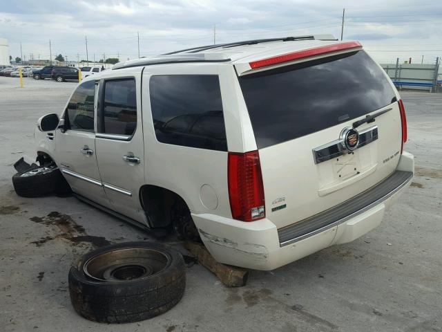 1GYS4CEF2BR206764 - 2011 CADILLAC ESCALADE P WHITE photo 3