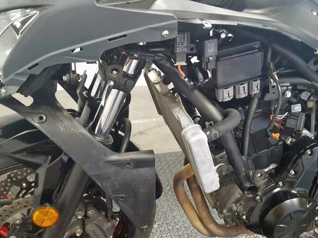 JKAEXEJ15JDA02890 - 2018 KAWASAKI EX650 J ნაცრისფერი ფოტო 9