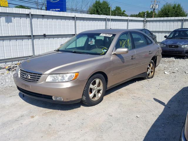 KMHFC46F17A186345 - 2007 HYUNDAI AZERA SE BEIGE photo 2