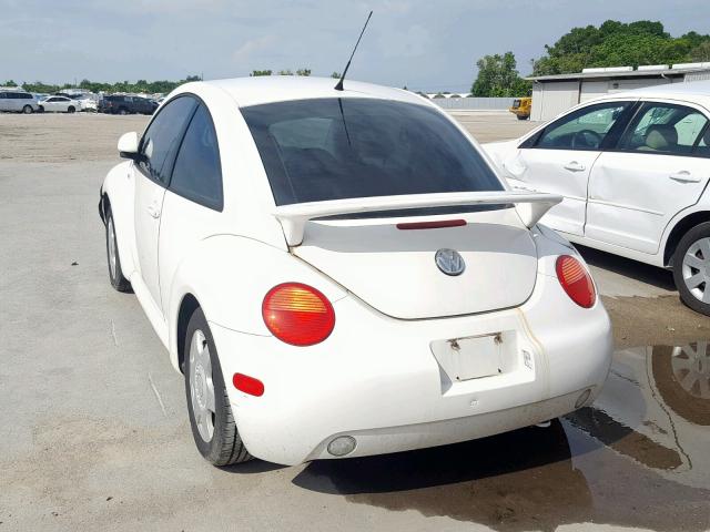 3VWCA21C7YM459093 - 2000 VOLKSWAGEN NEW BEETLE თეთრი ფოტო 3