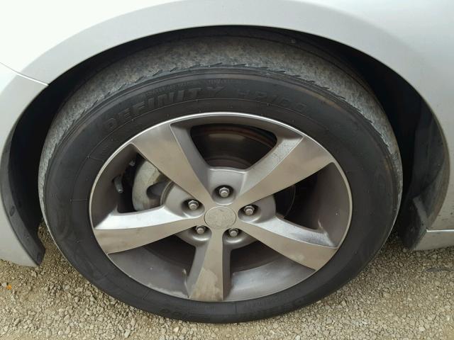 1G1ZC5E06CF348657 - 2012 CHEVROLET MALIBU 1LT 银色 照片 9