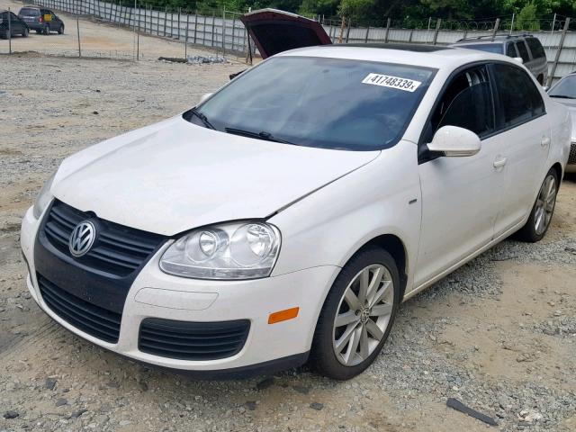 3VWRJ7AJ6AM085345 - 2010 VOLKSWAGEN JETTA WOLF WHITE photo 2