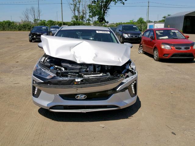 KMHC85LH3JU028224 - 2018 HYUNDAI IONIQ LIMI SILVER photo 9