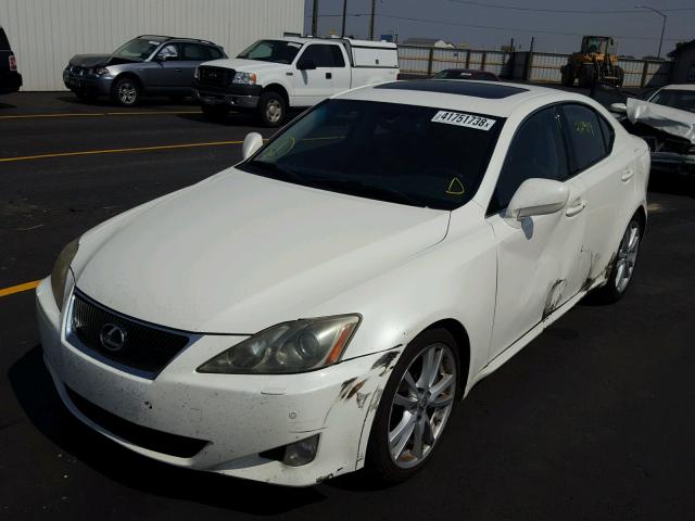 JTHBE262865008369 - 2006 LEXUS IS 350 WHITE photo 2