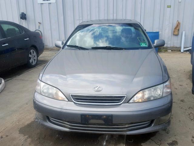 JT8BF28G6Y5090451 - 2000 LEXUS ES 300 SILVER photo 9