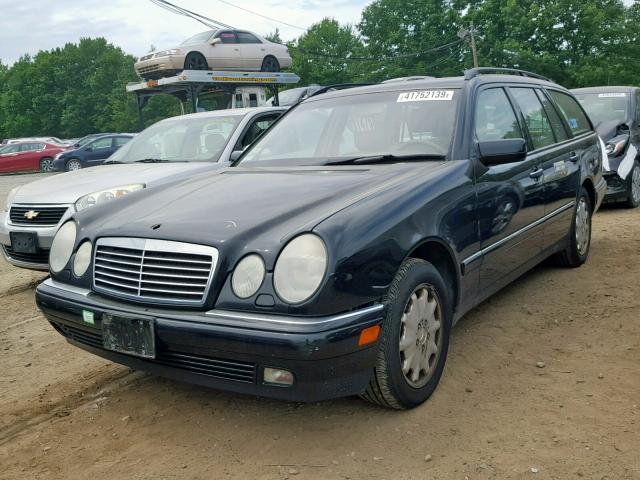 WDBJH82F0XX022979 - 1999 MERCEDES-BENZ E 320 4MAT BLACK photo 2