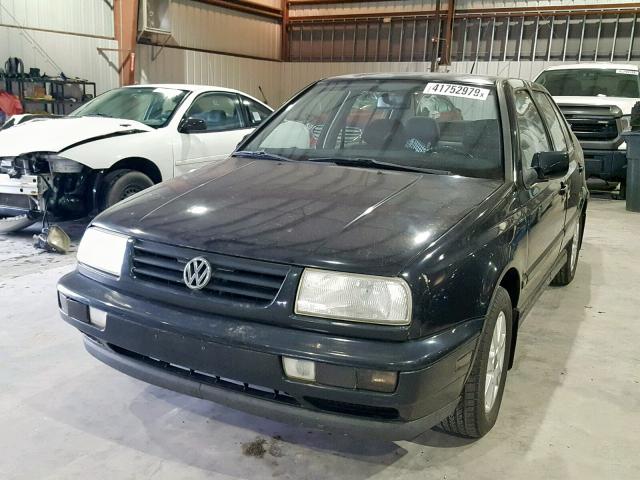 3VWPB81H5XM228365 - 1999 VOLKSWAGEN JETTA WOLF BLACK photo 2