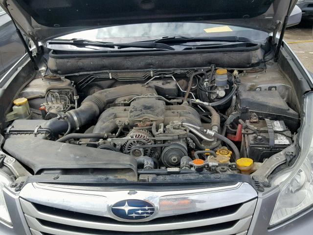 4S4BRDJCXB2417675 - 2011 SUBARU OUTBACK 3. SILVER photo 7