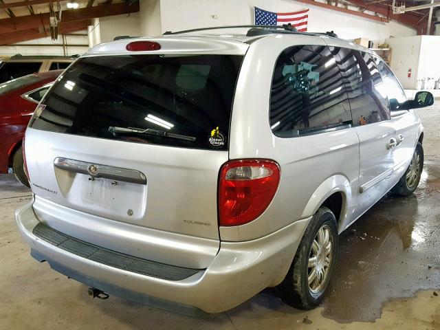 2C4GP54L85R504532 - 2005 CHRYSLER TOWN & COU SILVER photo 4