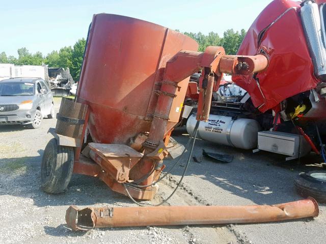 CCD0002387 - 1995 CASE IH COMBINE RED photo 4