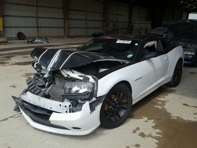 2G1FA1E33E9182105 - 2014 CHEVROLET CAMARO LS WHITE photo 2