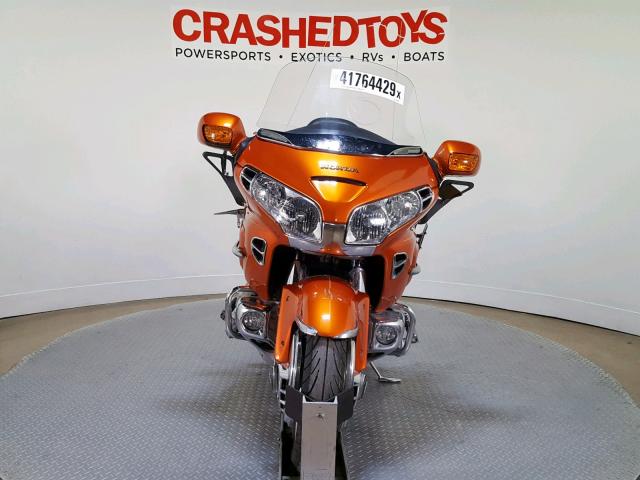 1HFSC47472A101670 - 2002 HONDA GL1800 A ORANGE photo 3