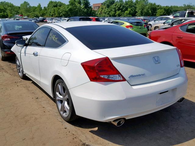 1HGCS2B82BA003809 - 2011 HONDA ACCORD EXL WHITE photo 3