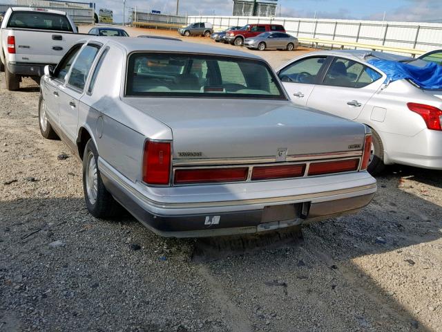 1LNLM82W2TY731371 - 1996 LINCOLN TOWN CAR S SILVER photo 3