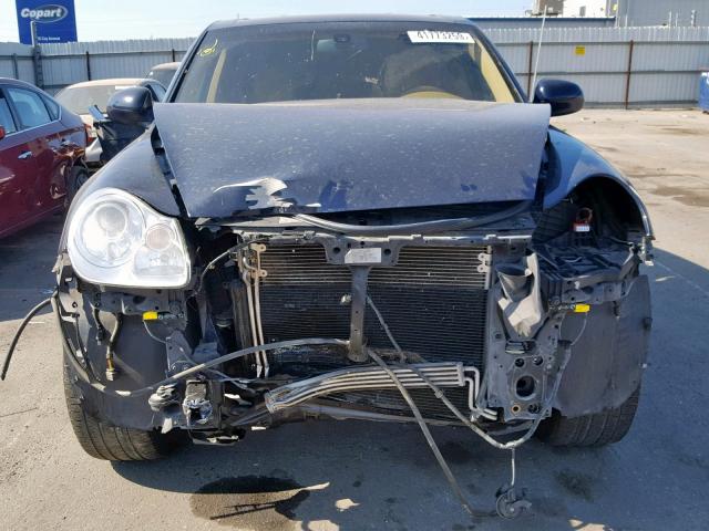 WP1AB29P04LA61040 - 2004 PORSCHE CAYENNE S BLUE photo 9