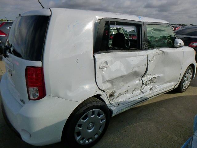 JTLZE4FEXFJ070003 - 2015 TOYOTA SCION XB 白色 照片 5